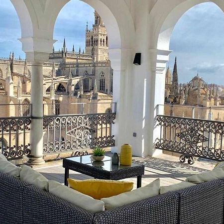 Isg Apartments The Most Exclusive Apartment In Sevillaparking ภายนอก รูปภาพ