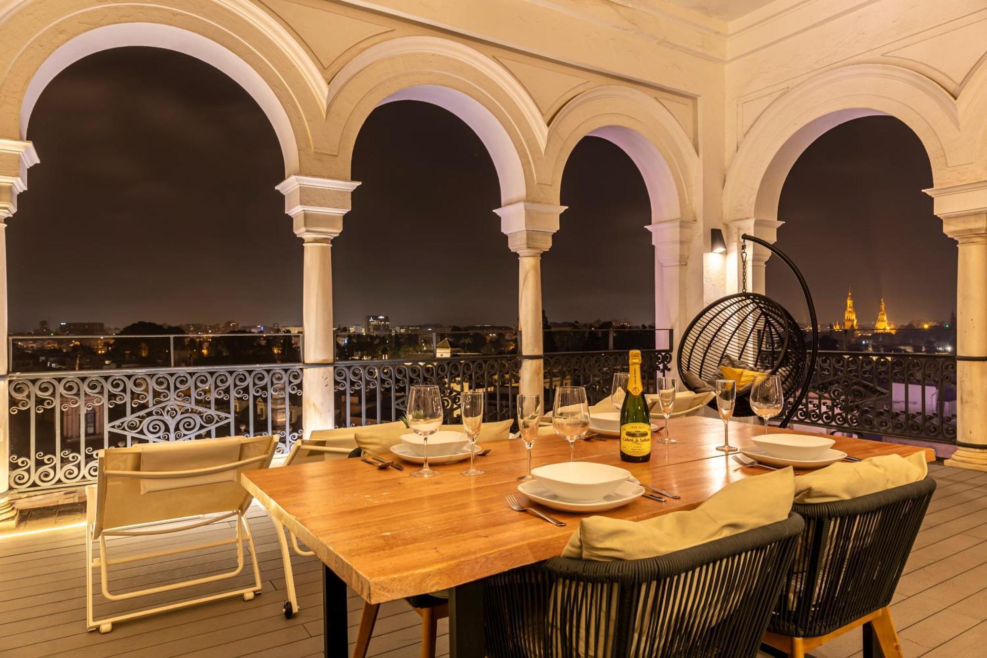 Isg Apartments The Most Exclusive Apartment In Sevillaparking ภายนอก รูปภาพ