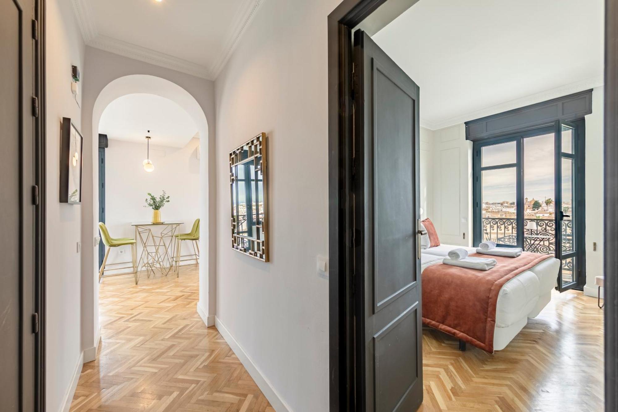Isg Apartments The Most Exclusive Apartment In Sevillaparking ภายนอก รูปภาพ