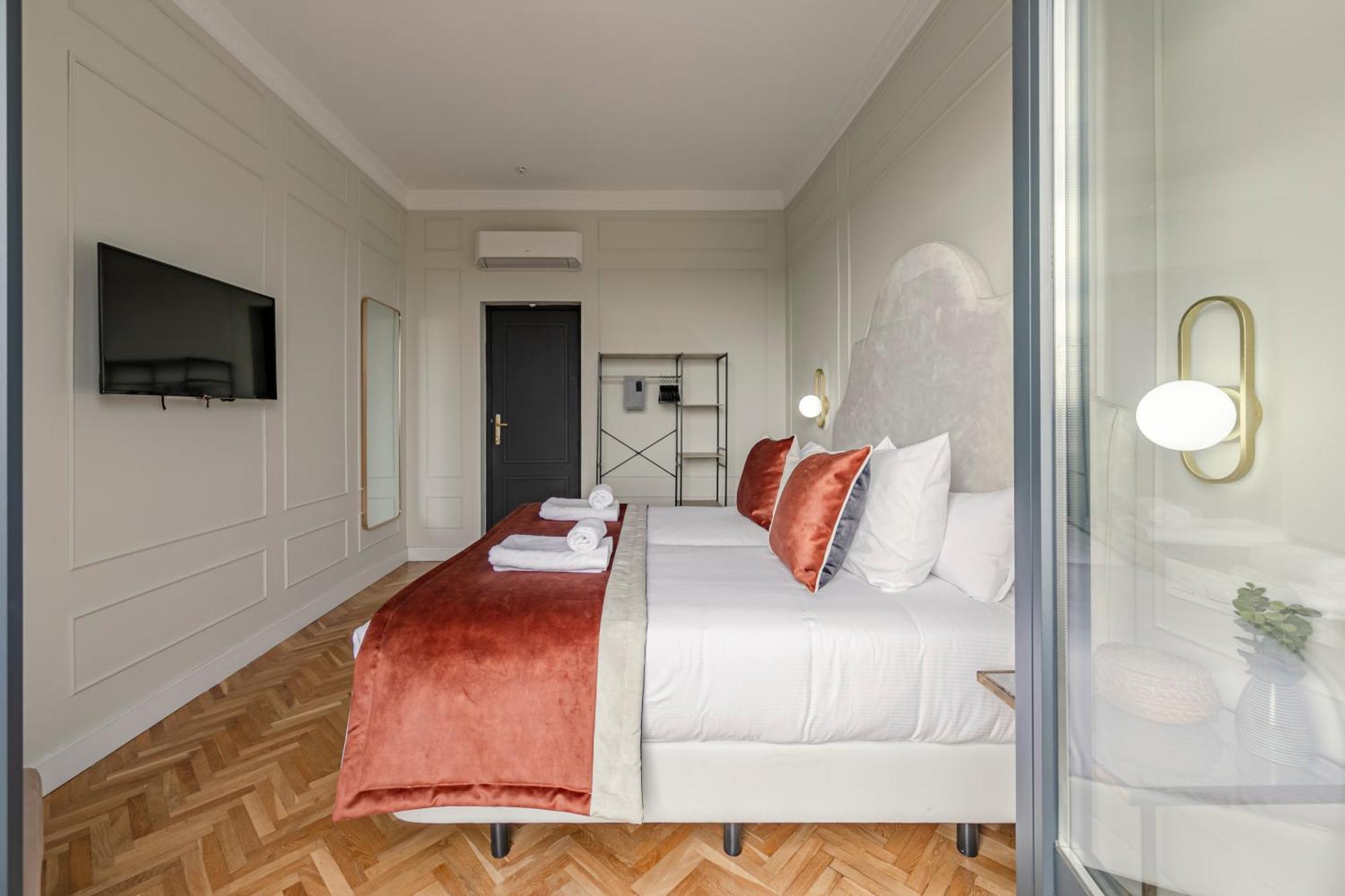 Isg Apartments The Most Exclusive Apartment In Sevillaparking ภายนอก รูปภาพ