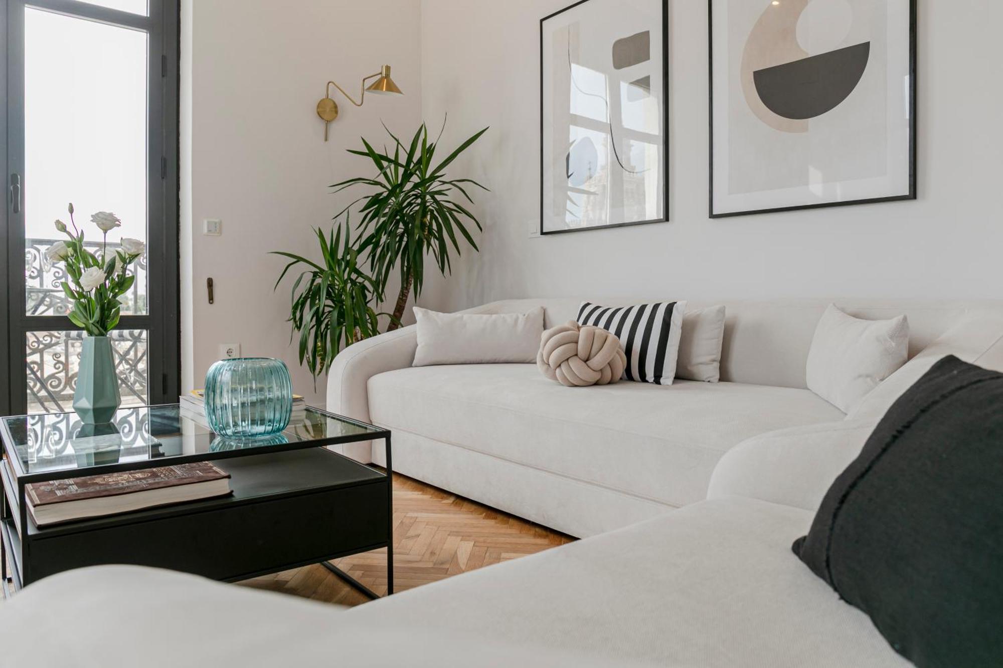 Isg Apartments The Most Exclusive Apartment In Sevillaparking ภายนอก รูปภาพ